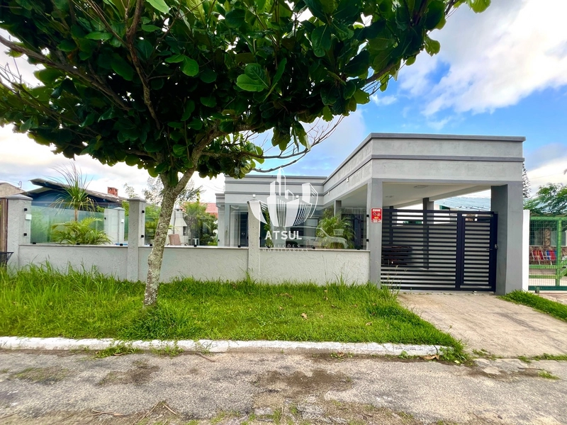 Casa à venda em Atlântida Sul