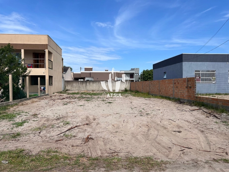 Pronto para construir!: 1ª foto da galeria de imagens do imóvel