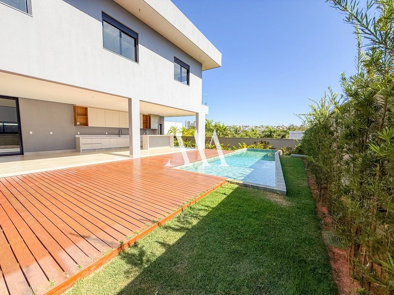 Casa Luxuosa Com Vista Livre no Alphaville: 5ª foto da galeria de imagens do imóvel