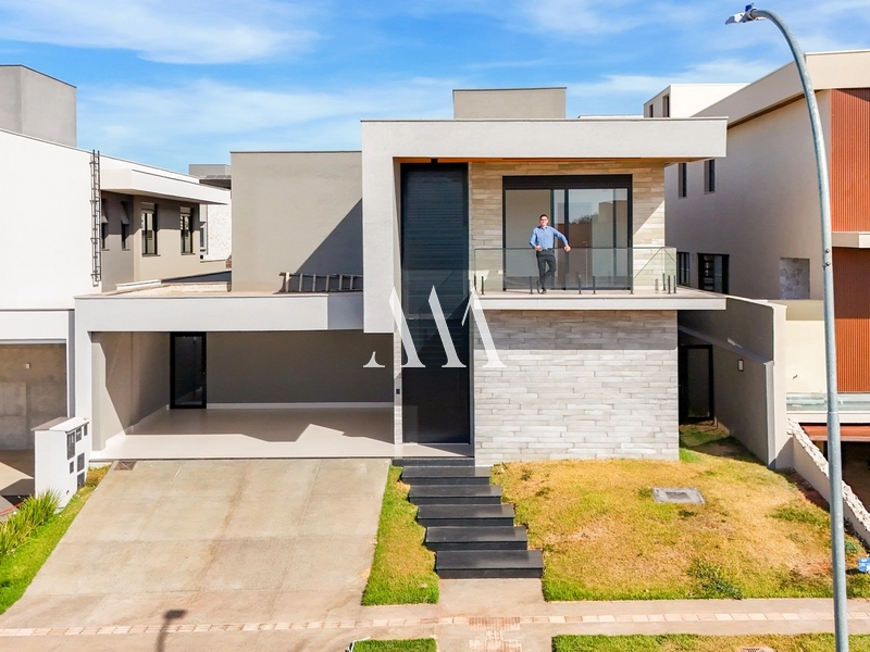 Casa Moderna no Jardins Itália: 1ª foto da galeria de imagens do imóvel