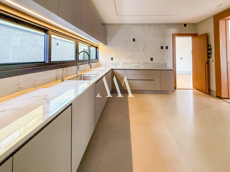 Casa Luxuosa e Completa no Alphaville: 13ª foto da galeria de imagens do imóvel