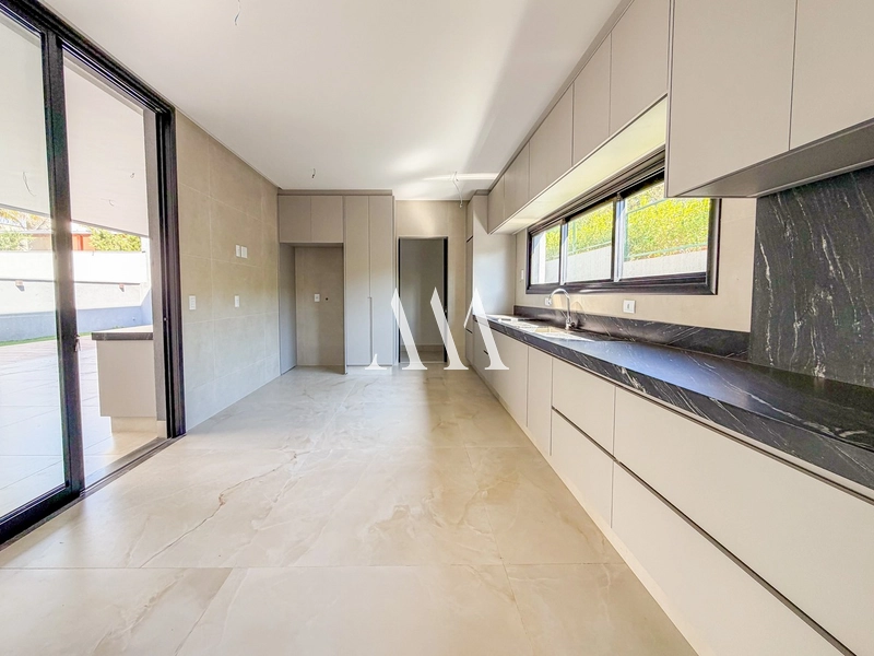 Casa Nova e Moderna no Alphaville: 8ª foto da galeria de imagens do imóvel