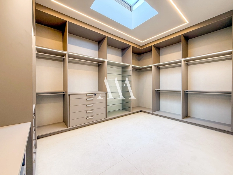 Casa de Luxo em Terreno de Esquina no Jardins França: 25ª foto da galeria de imagens do imóvel