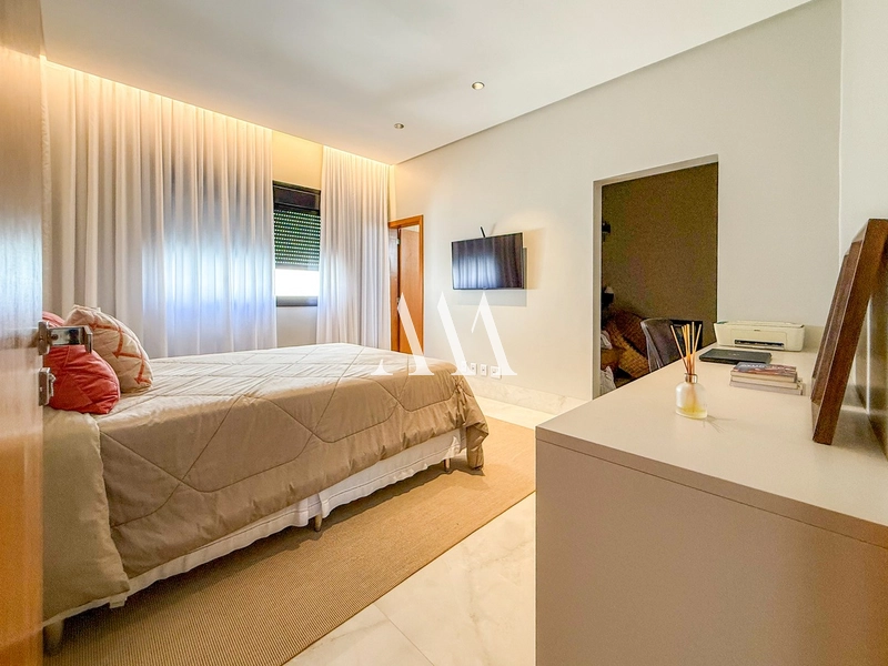 Luxuosa Residência de Esquina Mobiliada no Alphaville: 24ª foto da galeria de imagens do imóvel