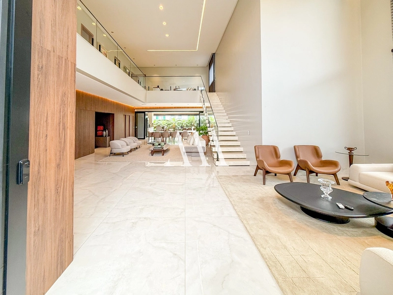 Luxuosa Residência de Esquina Mobiliada no Alphaville: 2ª foto da galeria de imagens do imóvel