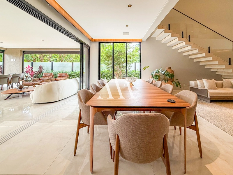 Luxuosa Residência de Esquina Mobiliada no Alphaville: 8ª foto da galeria de imagens do imóvel