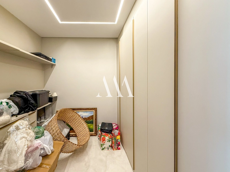 Luxuosa Residência de Esquina Mobiliada no Alphaville: 26ª foto da galeria de imagens do imóvel