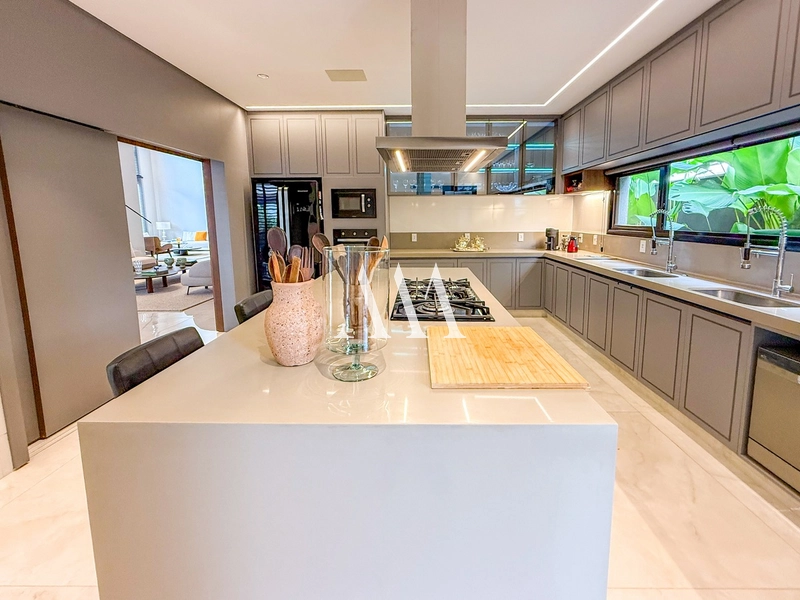 Luxuosa Residência de Esquina Mobiliada no Alphaville: 16ª foto da galeria de imagens do imóvel