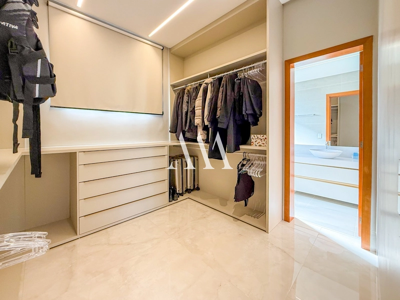 Luxuosa Residência de Esquina Mobiliada no Alphaville: 30ª foto da galeria de imagens do imóvel