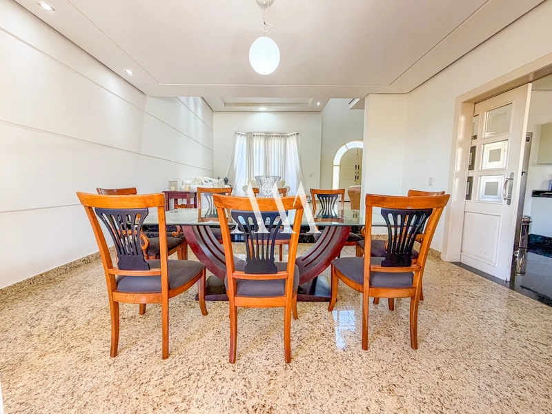 Casa Clássica Oportunidade no Alphaville: 6ª foto da galeria de imagens do imóvel