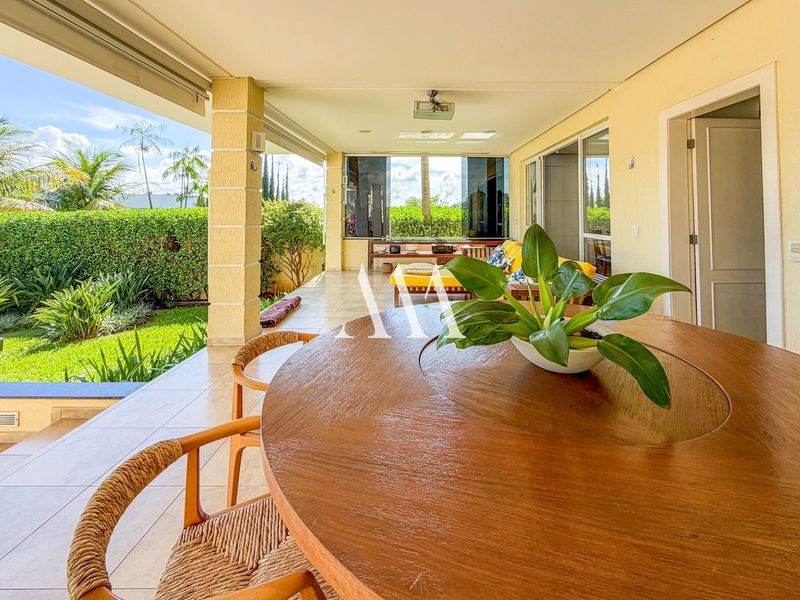 Casa Clássica Oportunidade no Alphaville: 9ª foto da galeria de imagens do imóvel