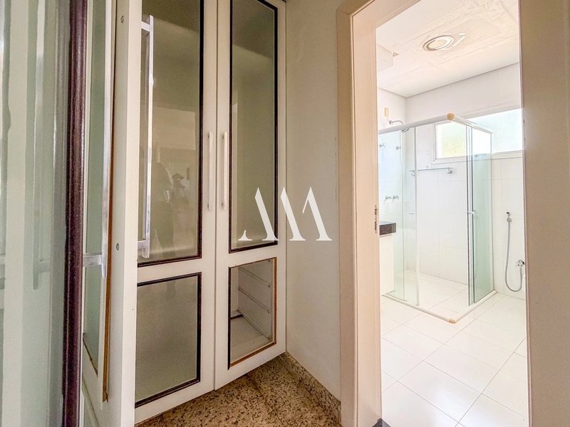 Casa Clássica Oportunidade no Alphaville: 19ª foto da galeria de imagens do imóvel