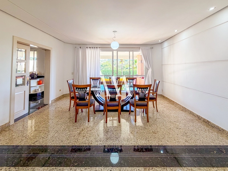 Casa Clássica Oportunidade no Alphaville: 7ª foto da galeria de imagens do imóvel