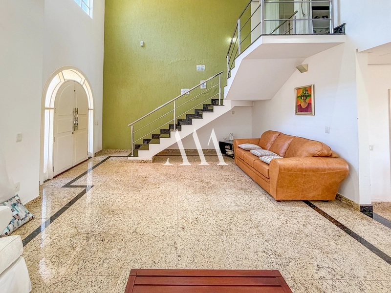 Casa Clássica Oportunidade no Alphaville: 4ª foto da galeria de imagens do imóvel