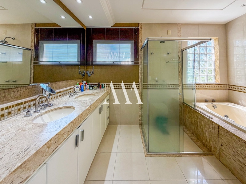 Casa Clássica Oportunidade no Alphaville: 26ª foto da galeria de imagens do imóvel