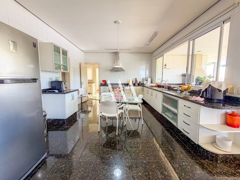 Casa Clássica Oportunidade no Alphaville: 13ª foto da galeria de imagens do imóvel