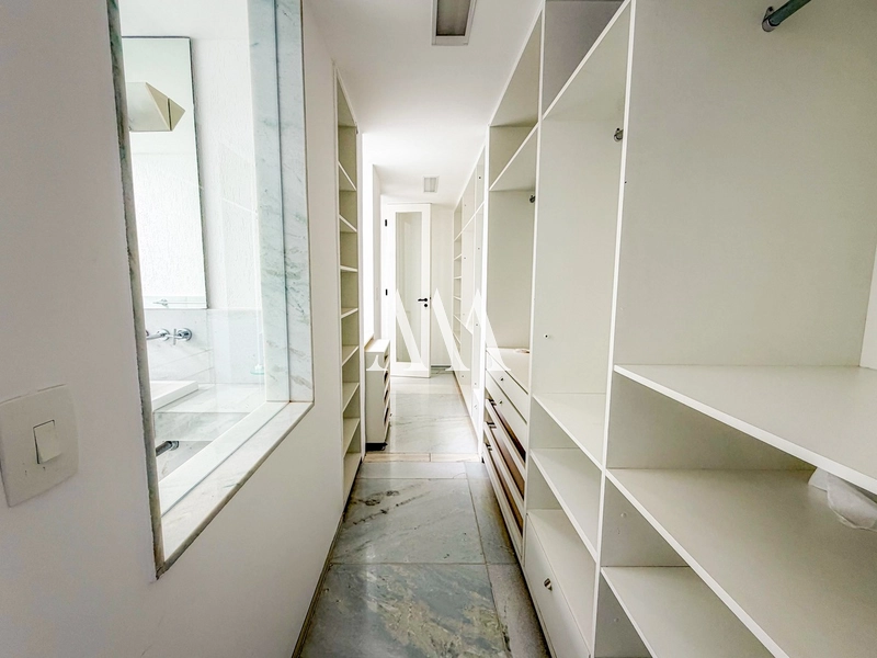 Moderna Residência no Alphaville: 20ª foto da galeria de imagens do imóvel