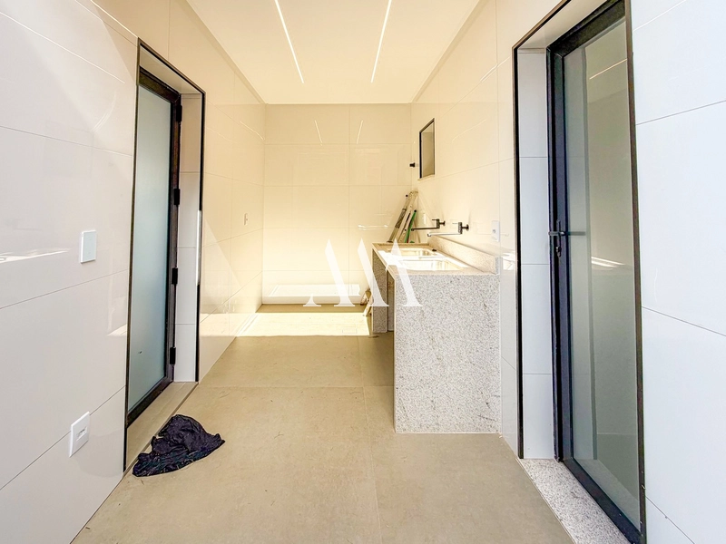 Residência Moderna no Jardins França: 7ª foto da galeria de imagens do imóvel