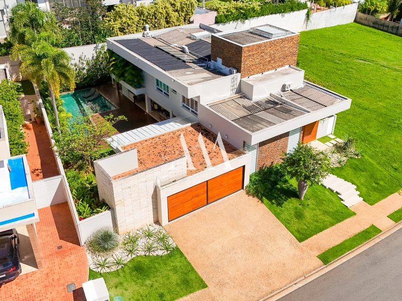 Luxuosa Residência no Alphaville: 1ª foto da galeria de imagens do imóvel