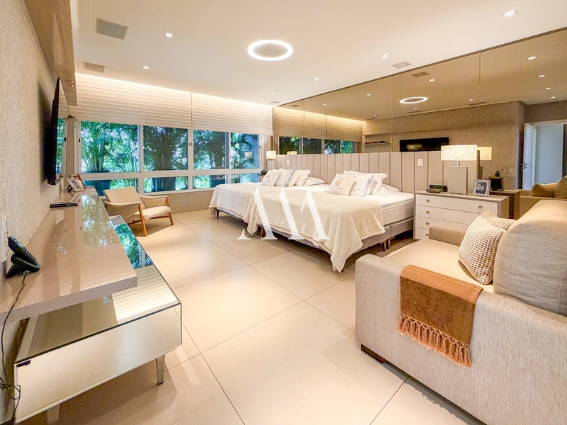 Luxuosa Residência no Alphaville: 30ª foto da galeria de imagens do imóvel