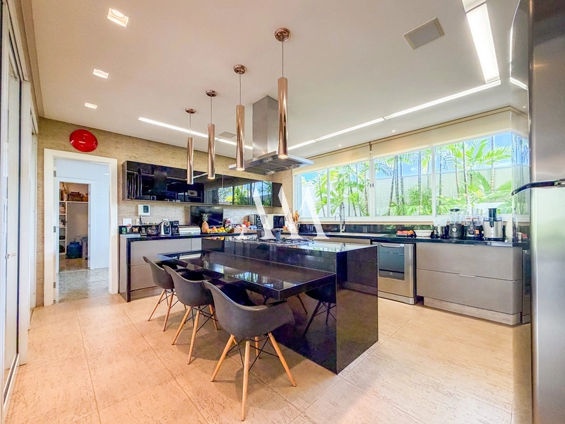 Luxuosa Residência no Alphaville: 19ª foto da galeria de imagens do imóvel