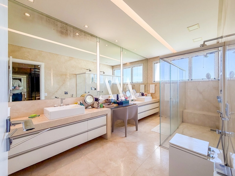 Luxuosa Residência no Alphaville: 32ª foto da galeria de imagens do imóvel
