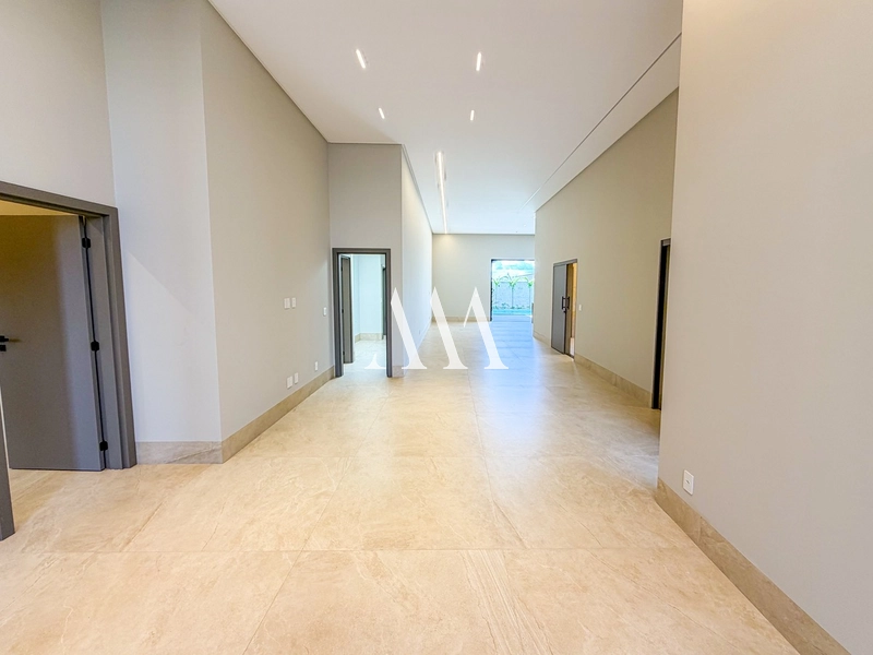 Casa Térrea Moderna e Sofisticada no Jardins Itália: 3ª foto da galeria de imagens do imóvel