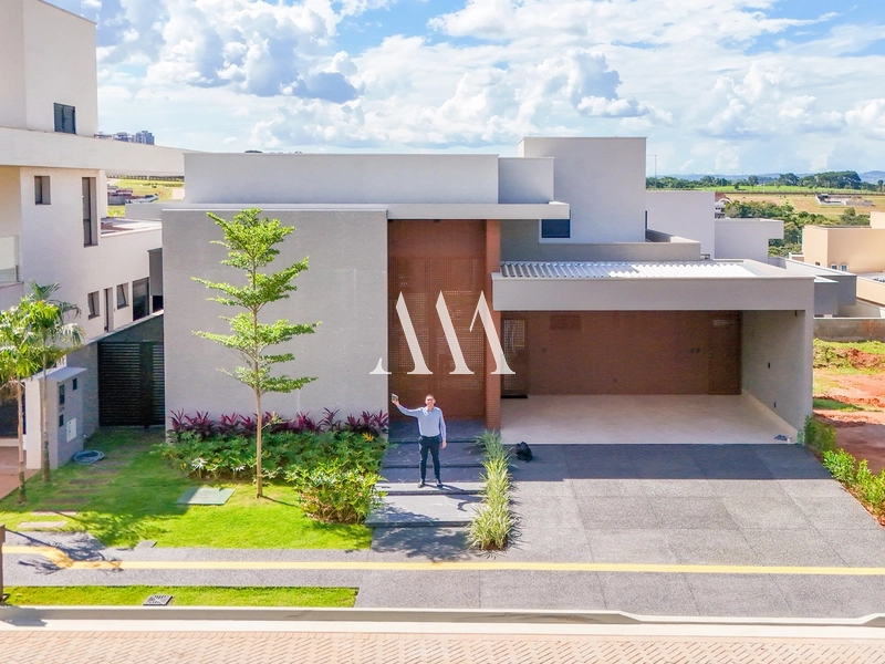 Casa Térrea Moderna e Sofisticada no Jardins Itália: 1ª foto da galeria de imagens do imóvel