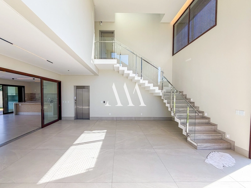 Casa Moderna no Jardins França: 3ª foto da galeria de imagens do imóvel