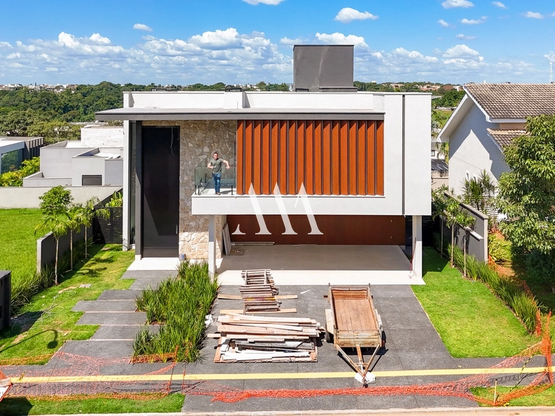 Luxuosa Propriedade no Alphaville: 1ª foto da galeria de imagens do imóvel