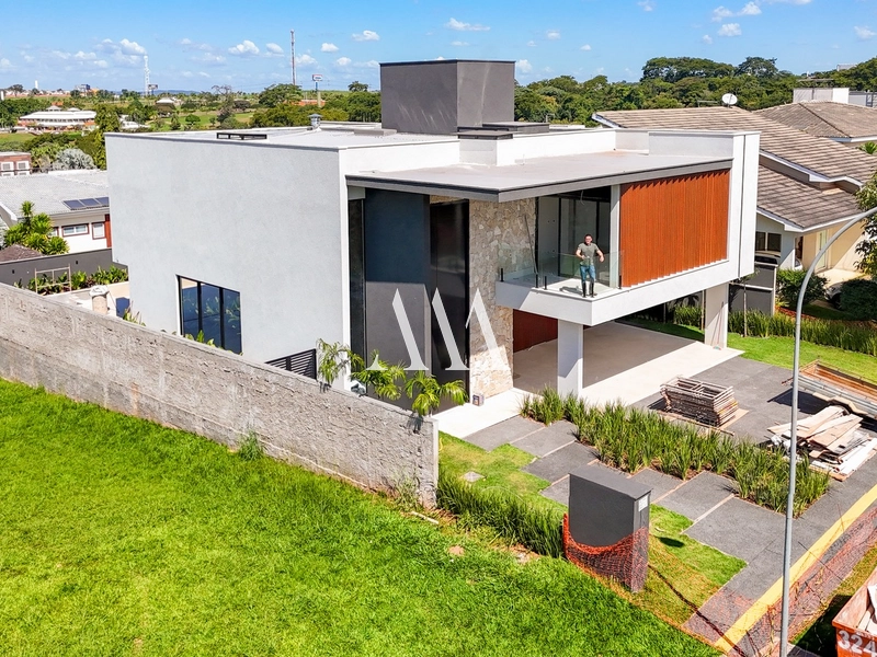 Luxuosa Propriedade no Alphaville: 2ª foto da galeria de imagens do imóvel