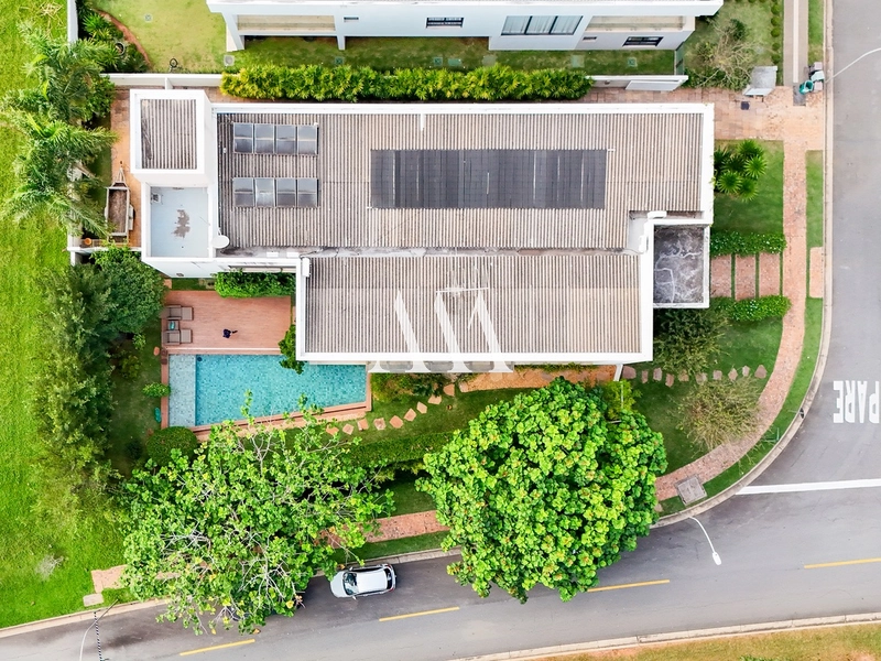 Residência de Esquina Mobiliada no Alphaville: 18ª foto da galeria de imagens do imóvel