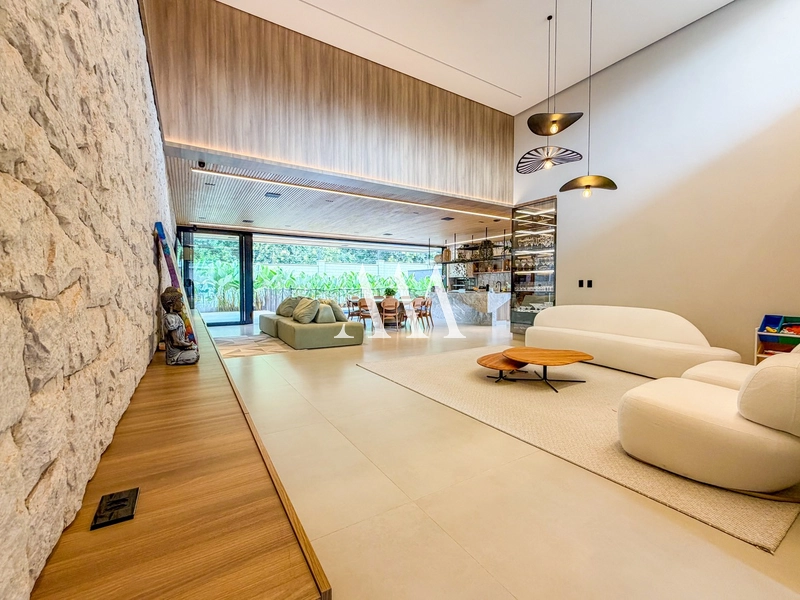 Casa Térrea Mobiliada no Plateau D’or: 2ª foto da galeria de imagens do imóvel