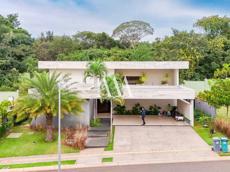 Casa Térrea Mobiliada no Plateau D’or: 1ª foto da galeria de imagens do imóvel