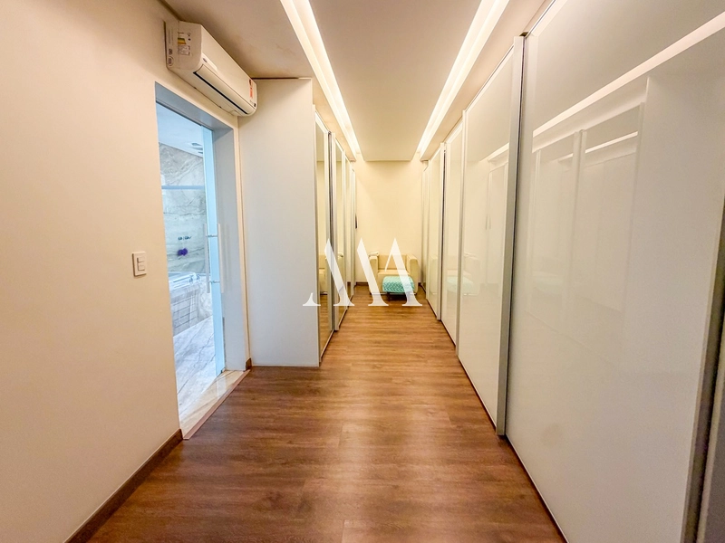 Exclusiva Residência de Esquina no Alphaville: 32ª foto da galeria de imagens do imóvel