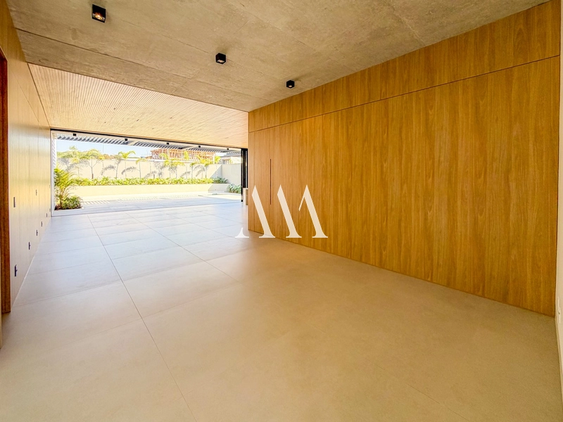 Moderna Casa Térrea no Plateau D’or: 2ª foto da galeria de imagens do imóvel