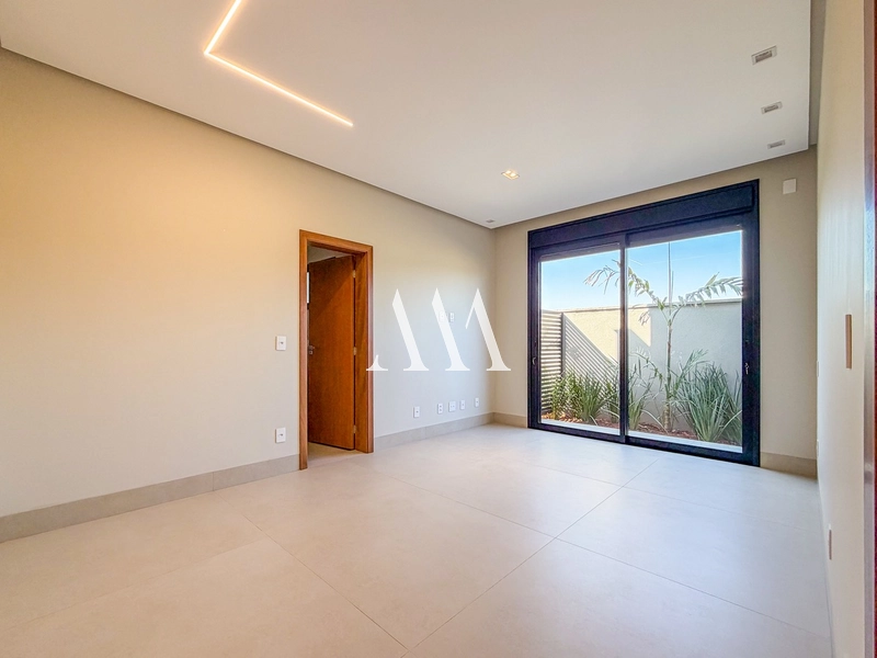 Moderna Casa Térrea no Plateau D’or: 15ª foto da galeria de imagens do imóvel