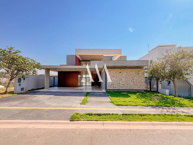 Casa Térrea com Incrível Vista Livre no Plateau D'or: 2ª foto da galeria de imagens do imóvel
