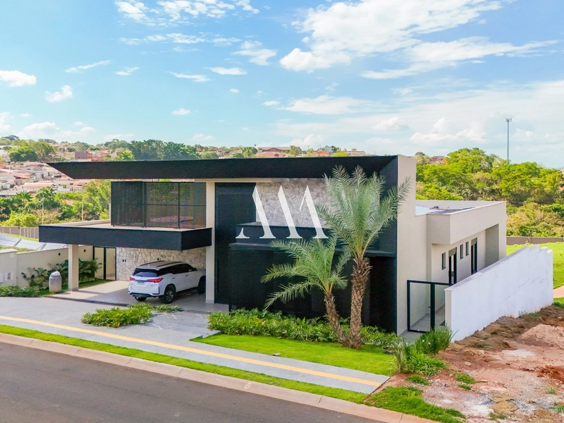 Casa Térrea Luxuosa no Plateau D’or: 2ª foto da galeria de imagens do imóvel