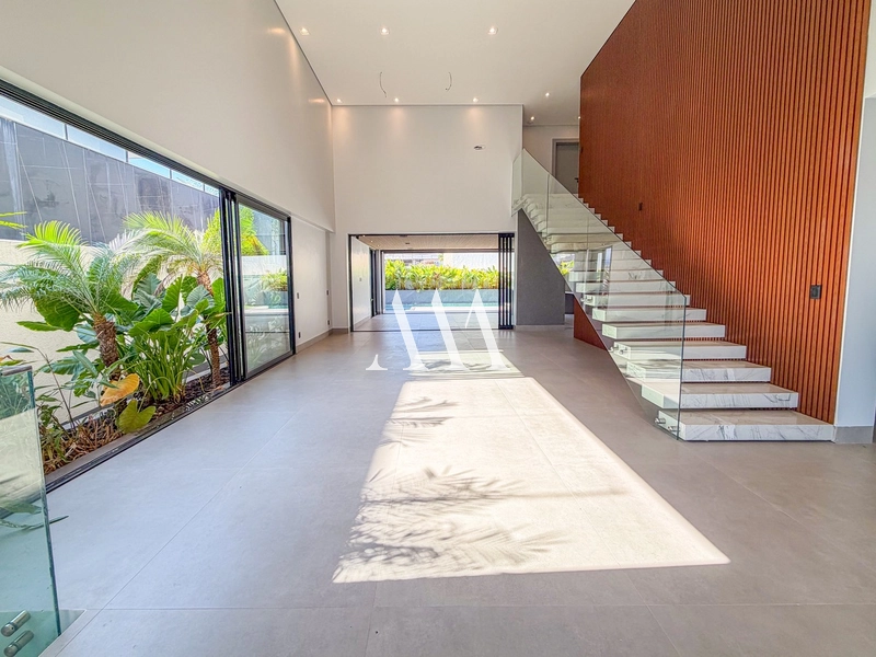 Casa Contemporânea no Jardins Itália: 2ª foto da galeria de imagens do imóvel