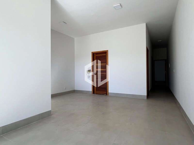 : 2ª foto da galeria de imagens do imóvel