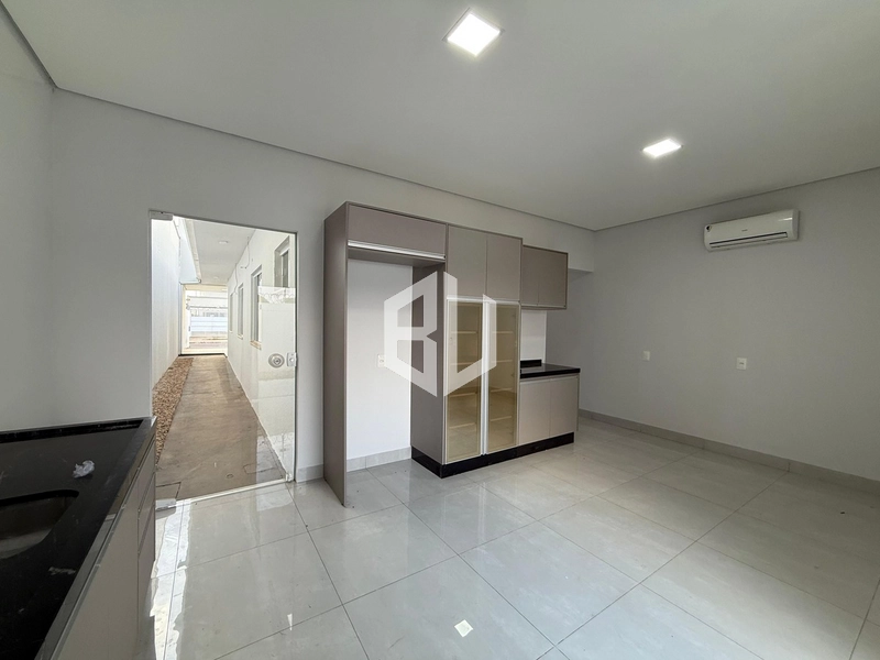 : 2ª foto da galeria de imagens do imóvel