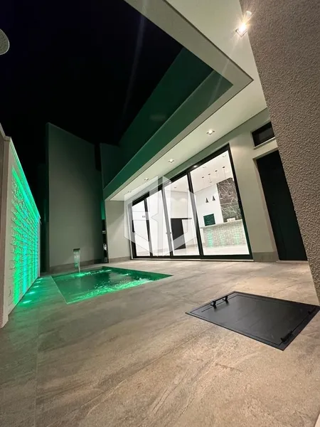 Casa com 3 dormitórios à venda, 214 m² por R$ 2.350.000,00 - Condomínio Portal d