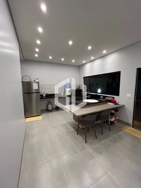 : 2ª foto da galeria de imagens do imóvel