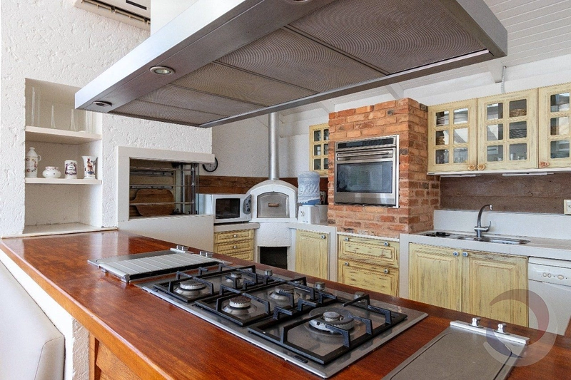 Belíssima Casa Estilo Neoclássico: 32ª foto da galeria de imagens do imóvel