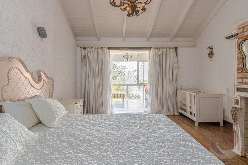 Belíssima Casa Estilo Neoclássico: 5ª foto da galeria de imagens do imóvel