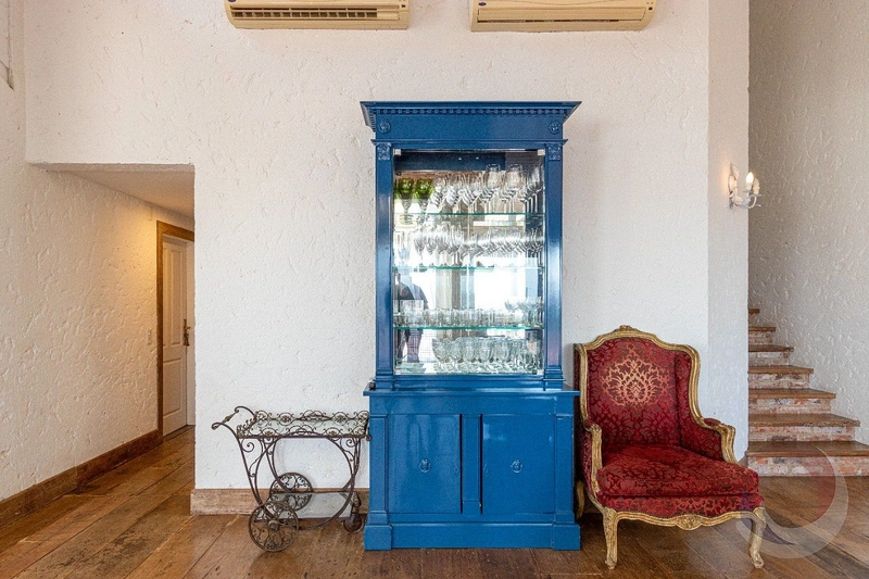 Belíssima Casa Estilo Neoclássico: 18ª foto da galeria de imagens do imóvel