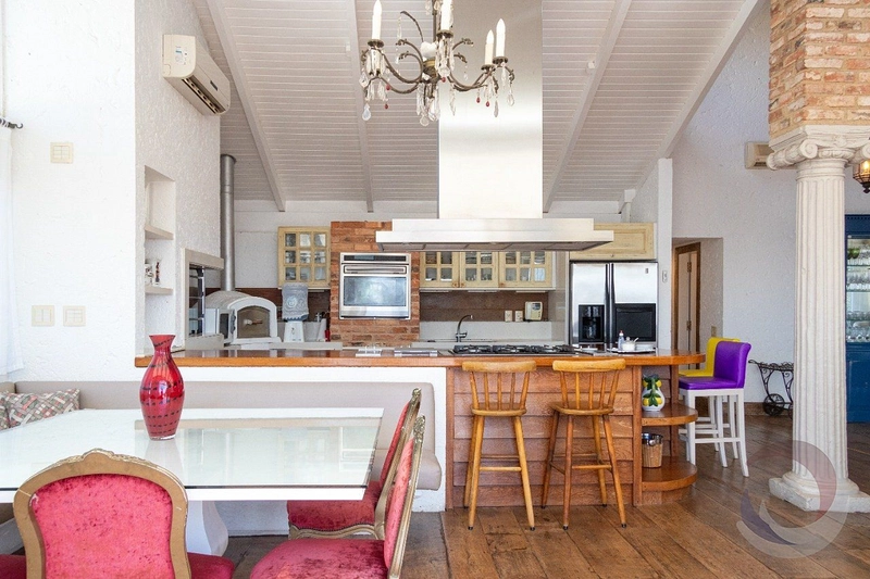 Belíssima Casa Estilo Neoclássico: 38ª foto da galeria de imagens do imóvel