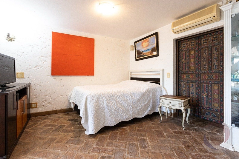 Belíssima Casa Estilo Neoclássico: 40ª foto da galeria de imagens do imóvel
