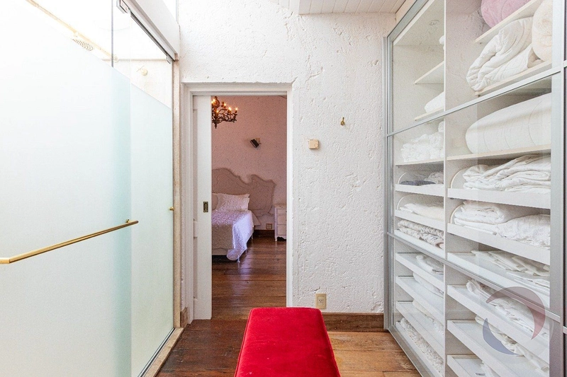Belíssima Casa Estilo Neoclássico: 14ª foto da galeria de imagens do imóvel
